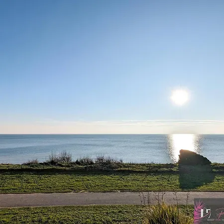 Duplex Avec Piscine Et Vue Sur L'ocean A - Fr-1-825-14 Apartment