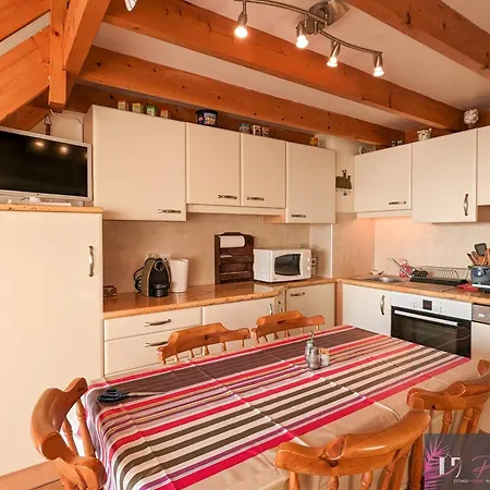 Duplex Avec Piscine Et Vue Sur L'ocean A - Fr-1-825-14 * La Rochelle (Charente-Maritime)